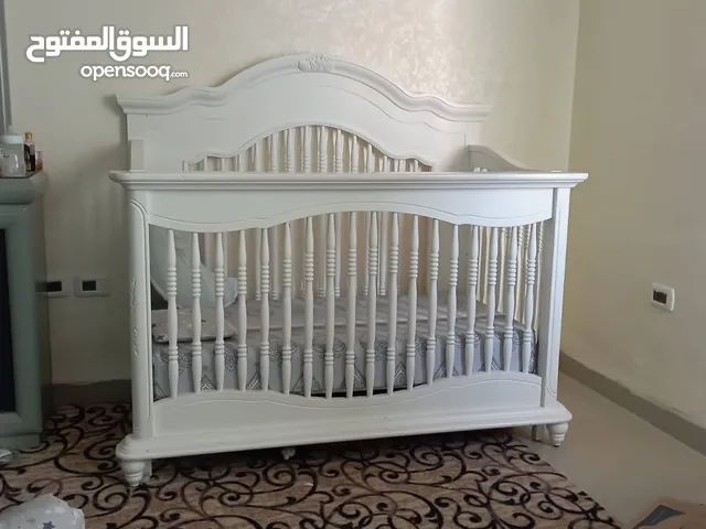 سرير اطفال أمريكي baby cache crib chantal حالته ممتازة جدا