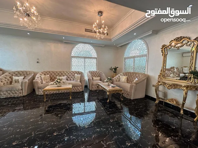 5000 ft 5 Bedrooms Villa for Rent in Sharjah Al-Falaj