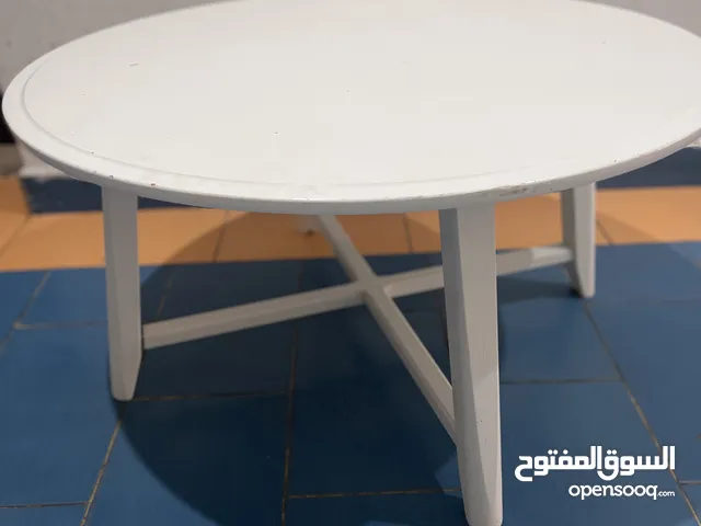 طاوله خشب للبيع ب5دينار