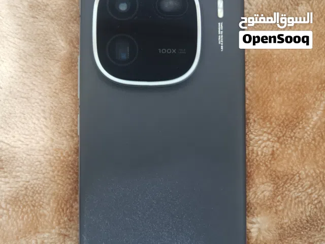 Vivo iQOO 11 Pro 256 GB in Al Riyadh