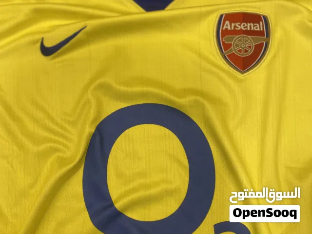 Arsenal retro football jersey