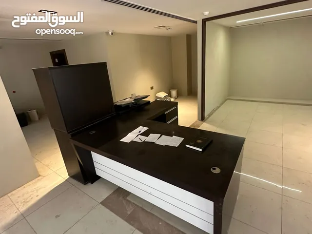 طاولة مكتب مع 3 دولاب