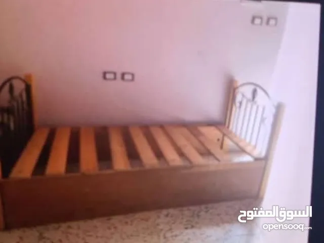 سرير فردي مستعمل استعمال بسيط حالة ممتازة