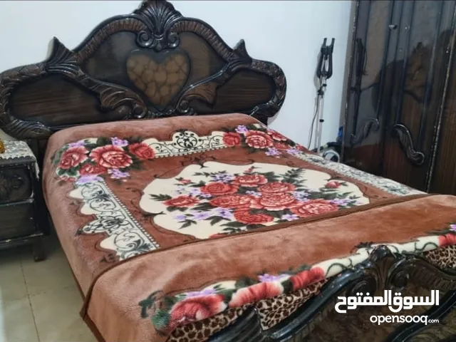 غرفه نوم مع فرشة طبية