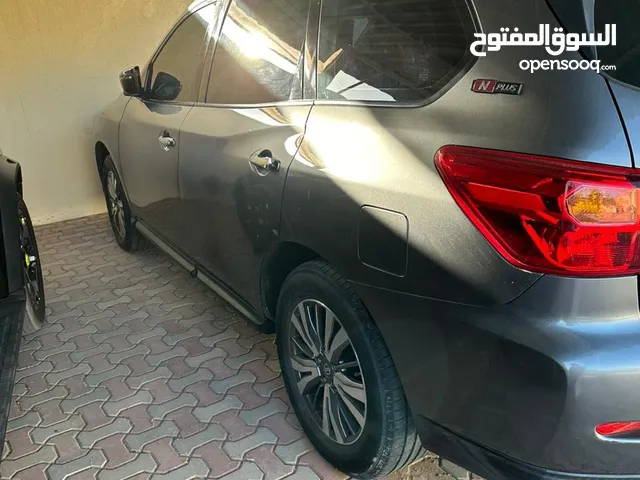 Used Nissan Pathfinder in Sharjah