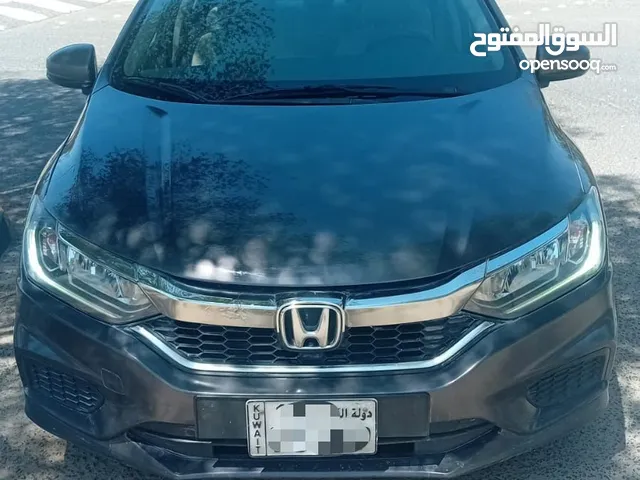 السيارة مباعة