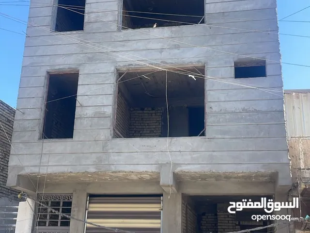 عمارة مساحة 101 م واجهة 7.20م اربع طوابق تحوي 7 شقق ومحلات عدد اثنان