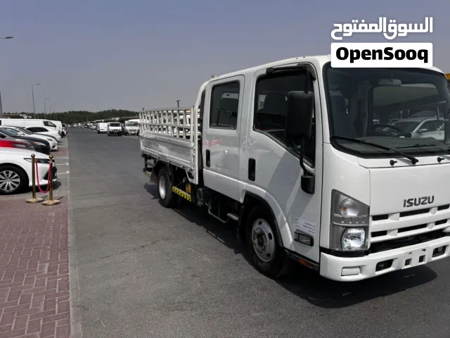 2011 Isuzu double cabin pickup truck