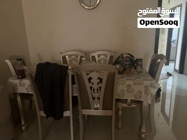 طاولة طعام 6 اشخاص