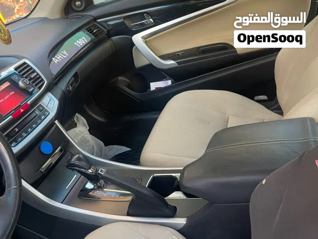 هوندا اكورد كوبيه ممتازه استعمال خفيف جدا