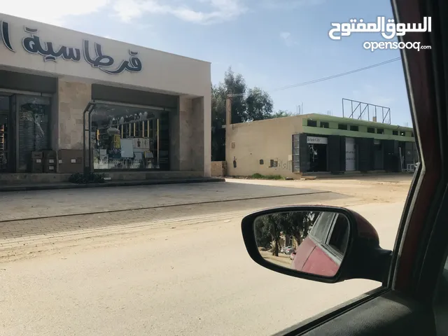 1000متر في شارع الشجر شارع قرطاسية المهاري ع رئسي