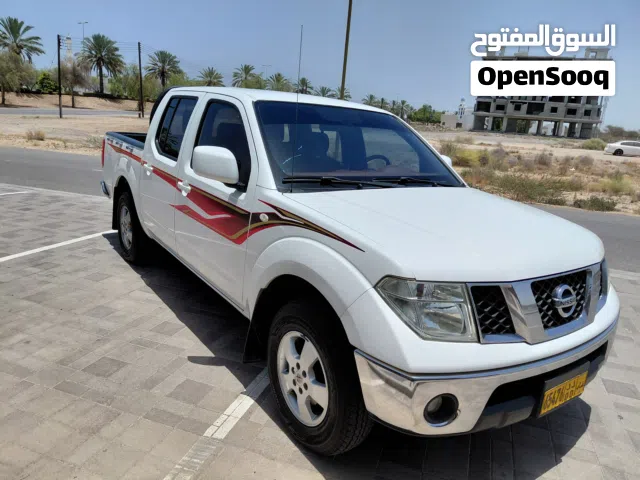 2014 نيسان نافارا SE