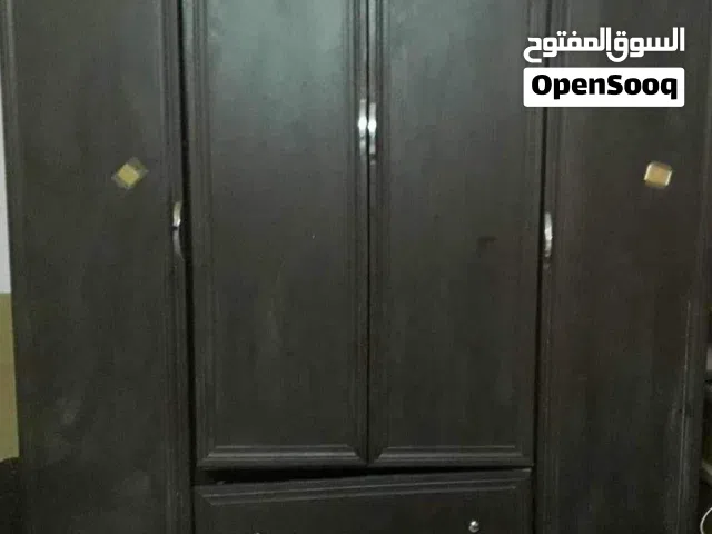 خزانة كبيرة