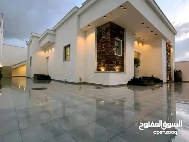 205 m2 3 Bedrooms Townhouse for Sale in Tripoli Ain Zara