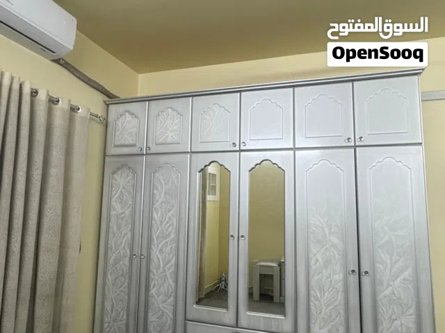 غرفة نوم شبه جديدة للبيع