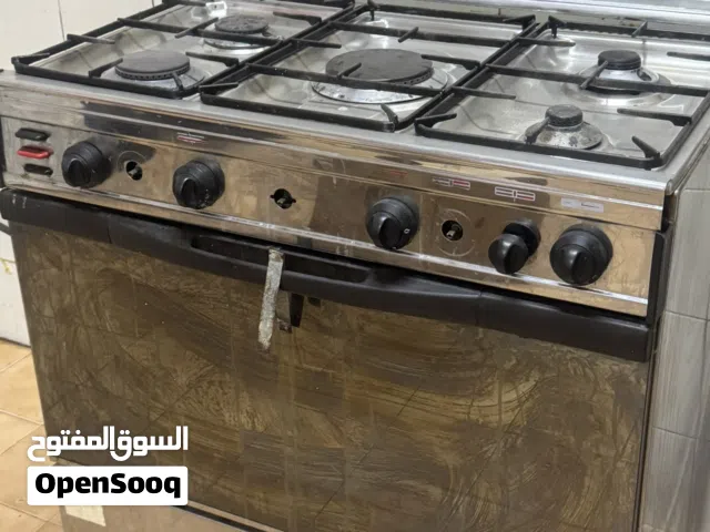 فرن غاز عملي وبحالة جيدة للبيع