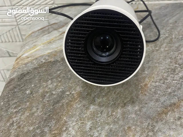 بروجكتر للبيع شاشة سينما واضحة جداً
