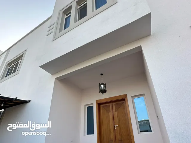 توين فيلا للبيع - الحيل الشمالية
