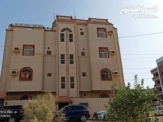 250 m2 3 Bedrooms Apartments for Rent in Aden Other