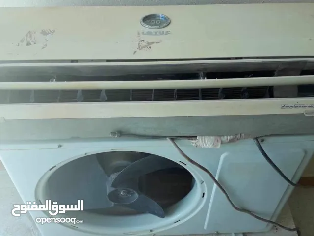 Other 3.5 -3.9 Ton AC in Biskra