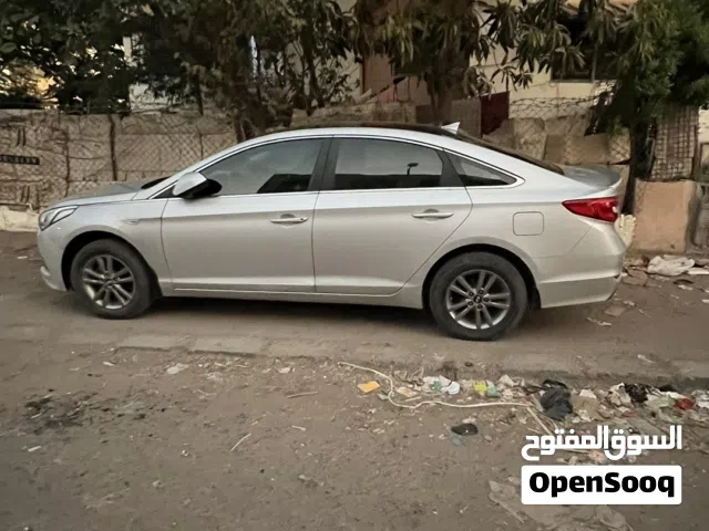 2015 هيونداي سوناتا Standard