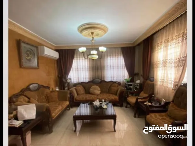 طقم كنب مع سكملات 120 دينار