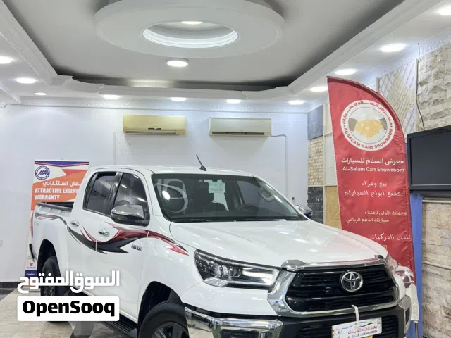 2023 تويوتا هيلوكس SR5