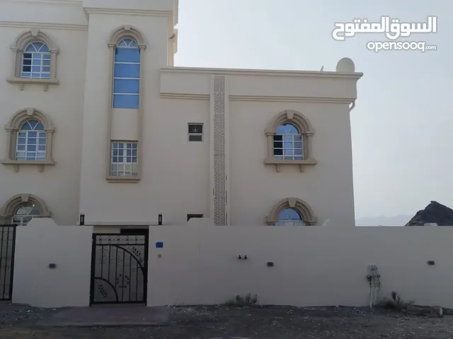 فيلا وشقة للبيع  Villa and apartment for sale