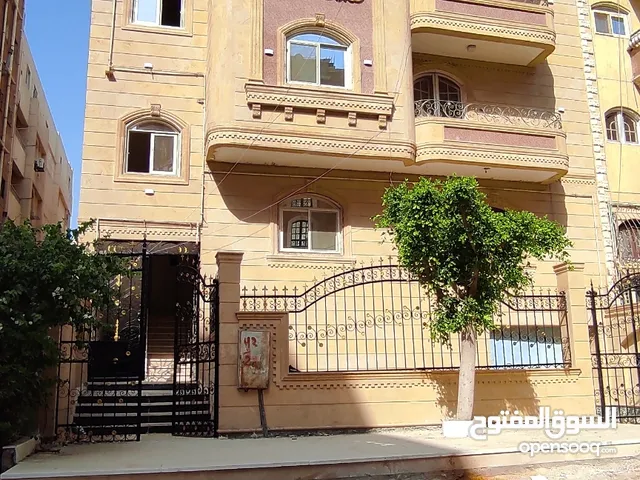 288 m2 More than 6 bedrooms Apartments for Sale in Giza 6th of October