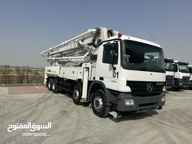 Concrete Mixer Mercedes Benz 2008 in Dubai