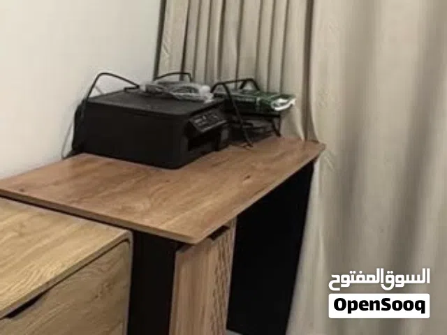 طاولة مكتب استعمال خفيف من هوم بوكس للبيع