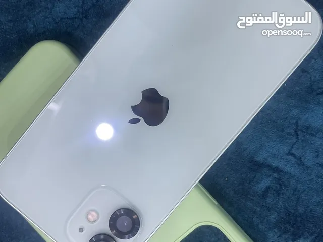 ايفون 12 نظيف جدا استعمال خفيف