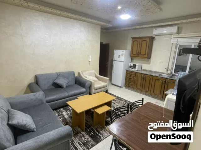 شقق واستيديوهات للايجار في موقع مميز بجانب الجامعه الاردنيه و خلف مركز الحسين للسرطان
