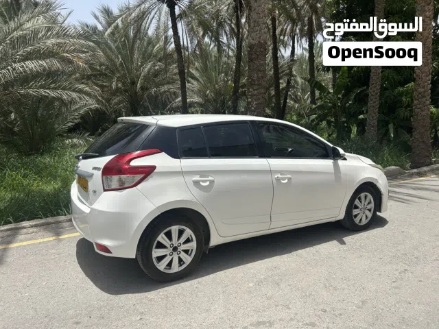 2015 تويوتا يارس SE