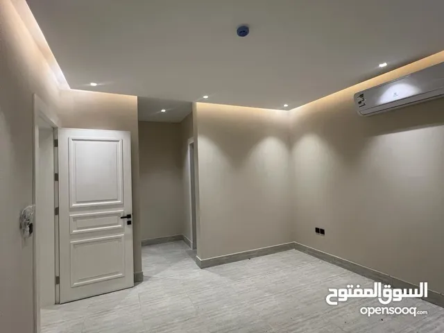 شقه للايجار في الرياض حي الملك فهد