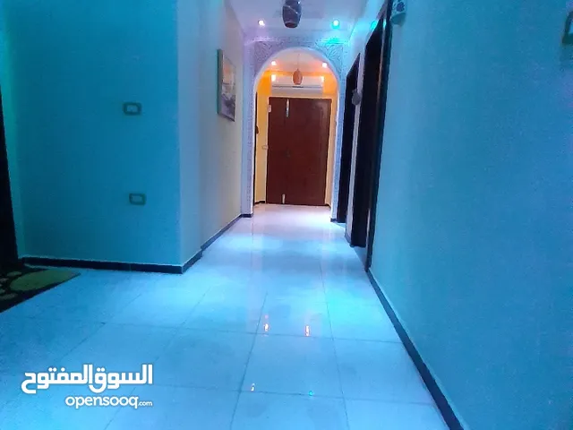 شقه في طريق شط بجوار مدرسة خليفه الحجاجي سيمافرو الفتح بى 400الف