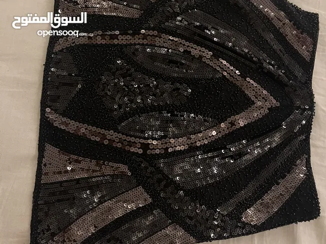 ملابس للبيع