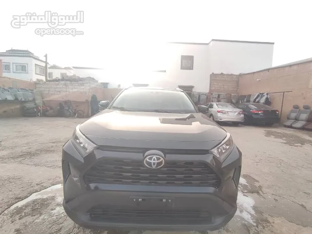 راف 4 2021 LE 4wd جات ذه اسبوع اتوماتيك ايصانص مافات ارقمت كاطعة 22000 الف كلم ا