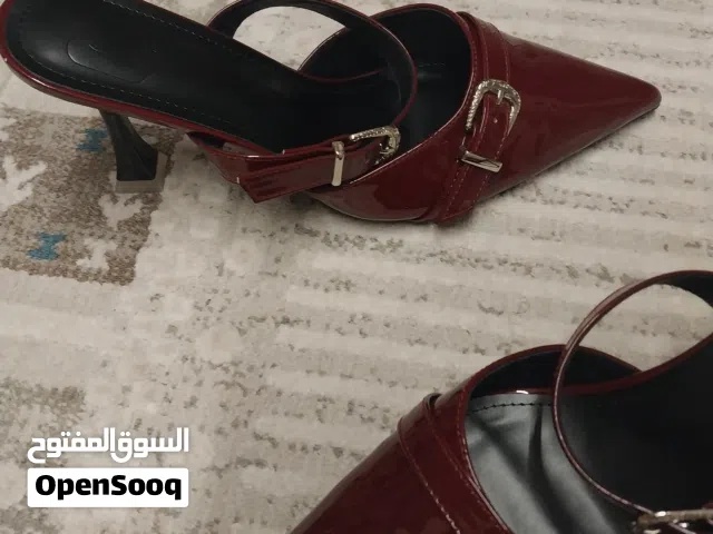 هيلز لون بيرغندي راقي جدا ارتفاع 7 سم