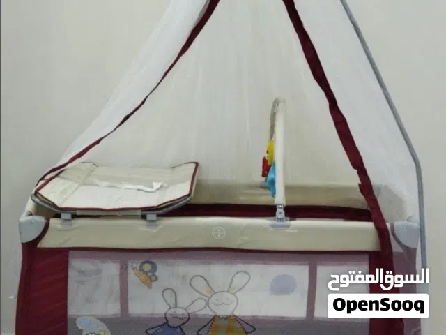 سرير تخت بيبي مع ستاند غيار متوفر خدمة التوصيل لجميع المحافظات