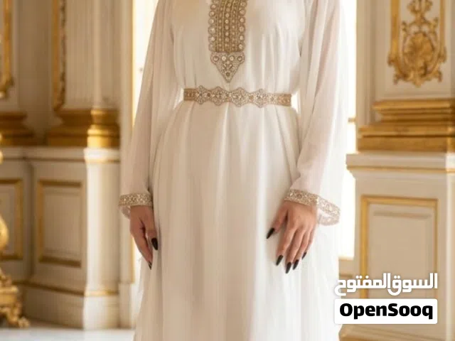 فستان ابيض