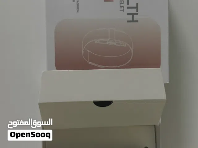ساعة رياضية خفيفه ذكية لقياس معدلات الجسم مثل الاوكسجين و النبضات