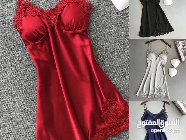ملابس نسائية