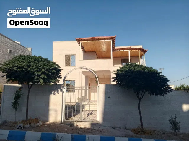 280 m2 5 Bedrooms Villa for Sale in Jerash Other