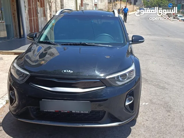 كيا ستونيك 2018 أسود فل الفل - فتحة سقف Kia Stonic - Full option