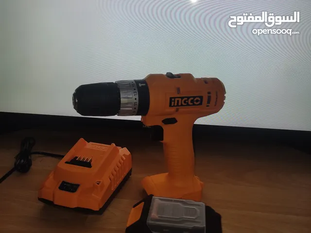 دريل نظام شاكوش مع بطارية و شاحن بحاله ممتاز مطابق للجديد 18 وضع لشد و فك البراغي 2 وضع للسرعه
