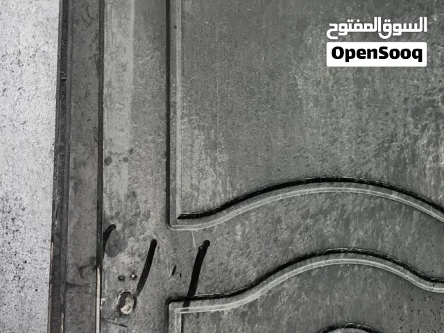 للبيع ابواب مستخدمة فترة بسيطة