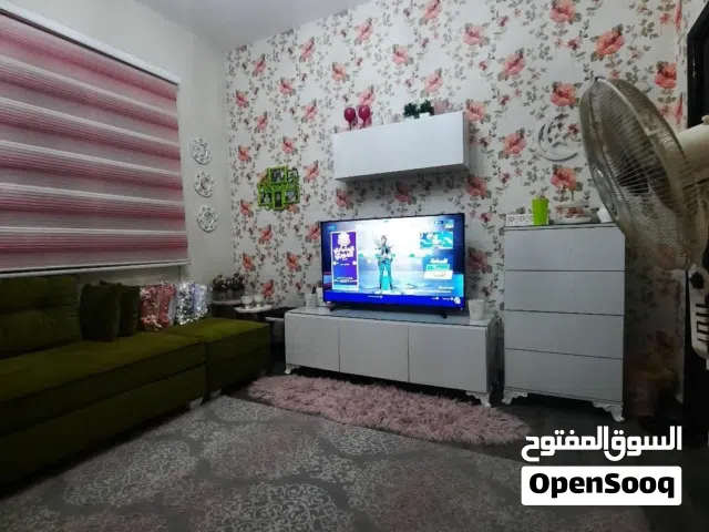 سجاده2في3 تقريبا لون سكني وزهر نقشه بارزه للبيع25