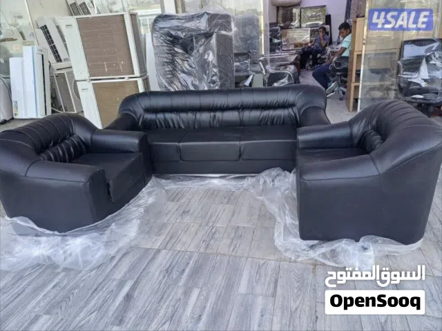 شراء جميع أنواع المكاتب والكراسي للشركات والهيئات والمؤسسات