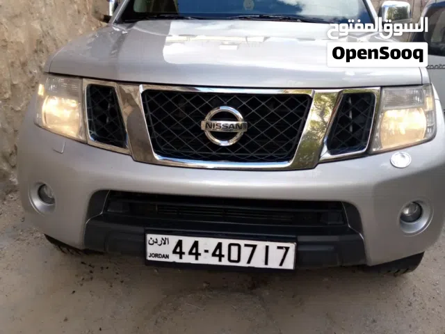 2011, نيسان, نافارا, LE